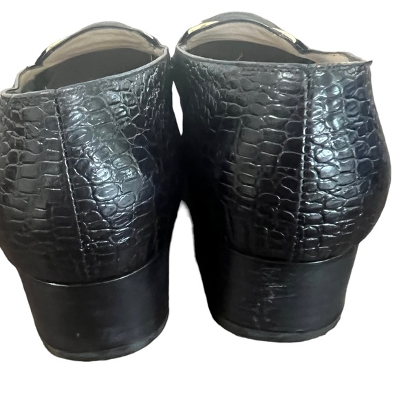 Salvatore Ferragamo womens leather loafers with block heel size 7.5 gold/black - Picture 5 of 7